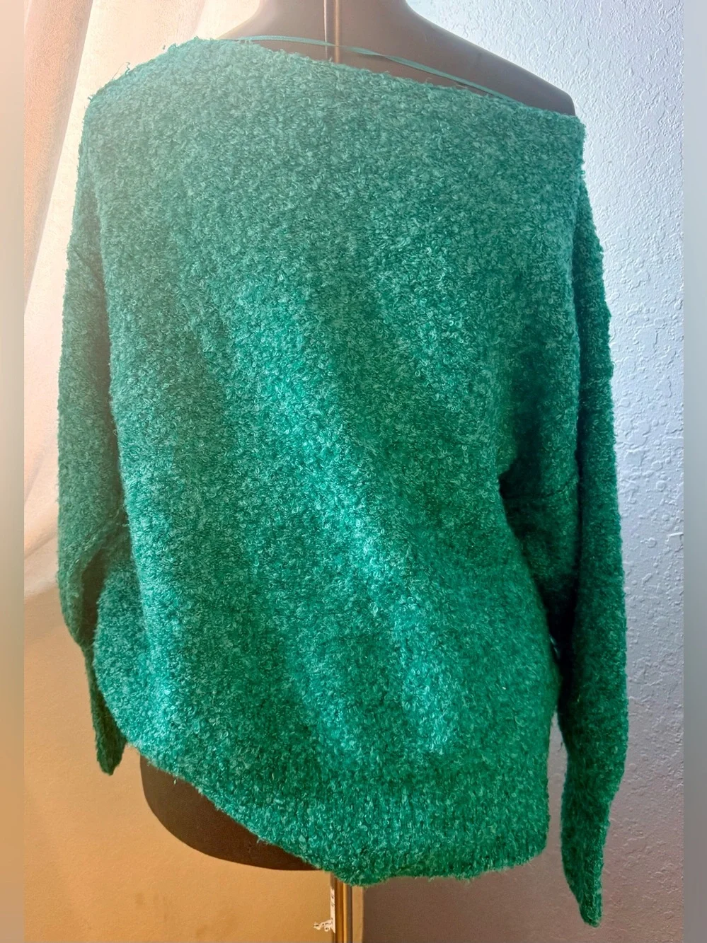 Free People Women's XS Moira Slouchy Oversized Hand-Knitted Off Shoulder Sweater